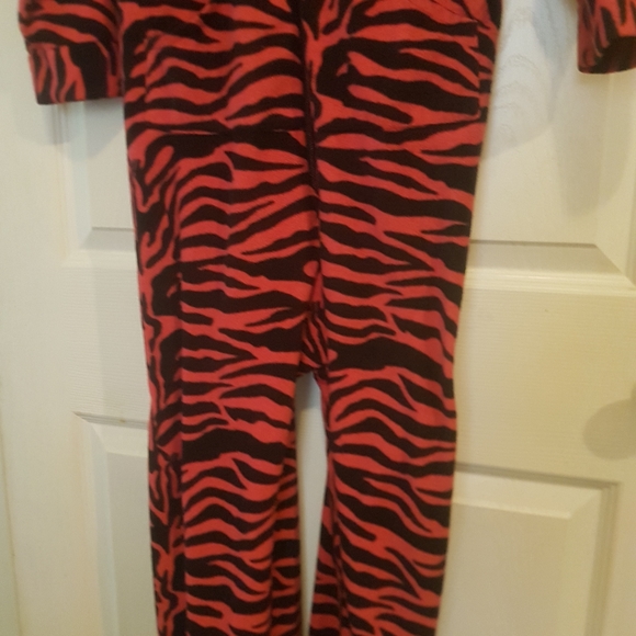 🐯 Kozies Cute Pajama Onsie - Picture 5 of 12